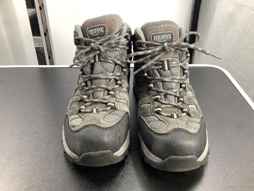 Red Head Men's Hiking Boots, 9, Dirty/Ecommerce Return - Lot 546