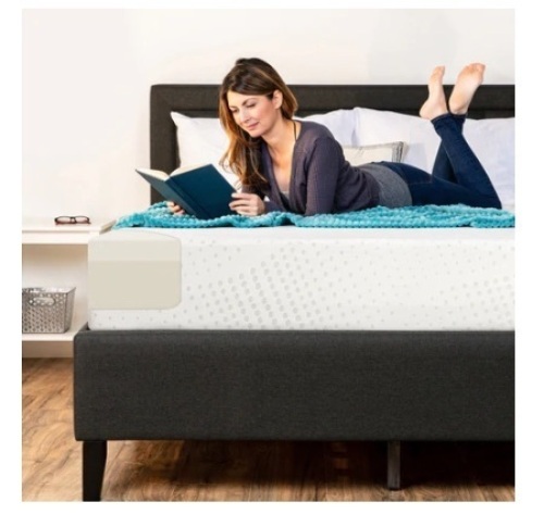 Queen 10in Dual Layered Memory Foam Mattress - Lot 450