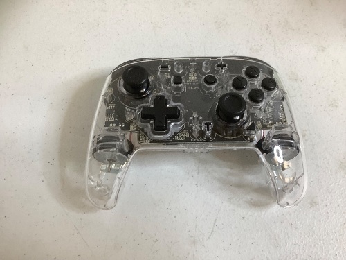 Born To Game Wireless Controller For Nintendo Switch, Powers Up, Appears New  - Lot 408