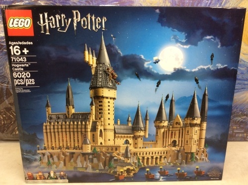 LEGO Harry Potter Hogwarts Castle Advanced Building Set with Harry Potter Minifigures 71043 - New/Unopened - Lot 45