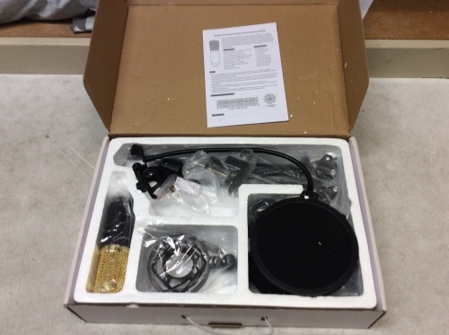 Voilamart Condensor Microphone with Adjustable Recording BM-800 - Appears New  - Lot 256
