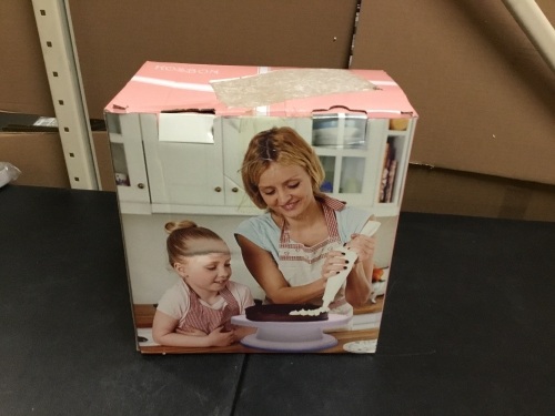 Cake Decorating Kit - E-Comm Return, Appears New  - Lot 542