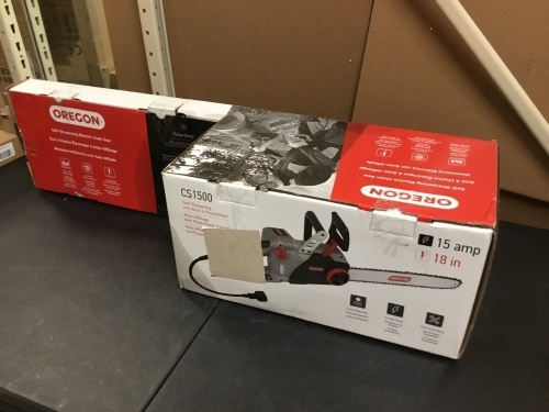 Oregon CS1500 18" 15 Amp Self-Sharpening Electric Corded Chainsaw - E-Comm Return    - Lot 761