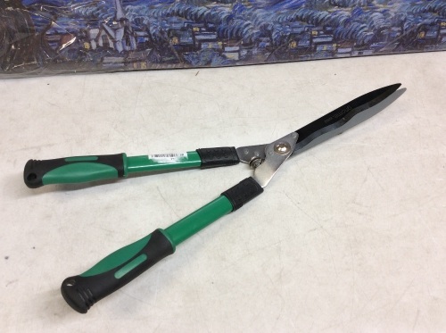 Gnome Garden Shears - Appear New  - Lot 839