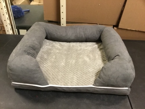 Gray Plush Dog Bed - Appears New  - Lot 870