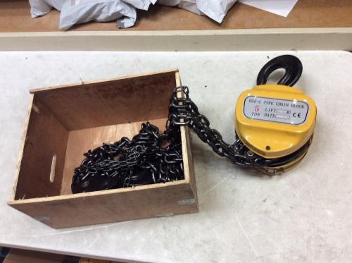 Vevor Chain Block Hoist 5 Ton with 3M Tow Chain - E-Comm Return  - Lot 1043