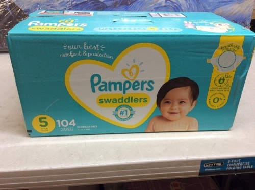 Pampers Swaddlers Baby Diapers, Size 5, 104 ct - New - Lot 1062