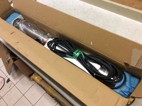 Submersible Well Pump 440FT 42GPM 230V 2HP Stainless Steel - E-Comm Return, Unknown Condition  - Lot 1071