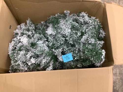 Green/White Christmas Tree - Lot 496