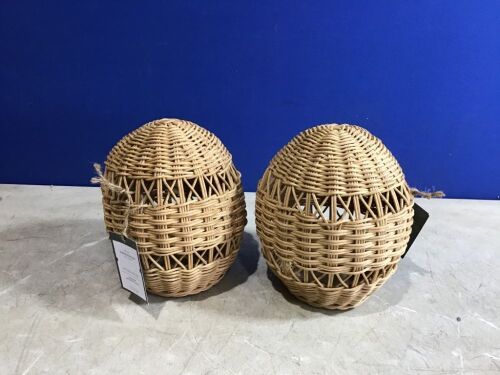 Lot of (2) Threshold Medium Woven Eggs - Lot 782