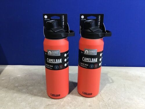 Case of (2) CamelBak 32oz Chute Mug Vacuum Insulated Stainless Steel Water Bottle - Lot 825