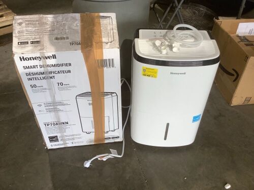 Honeywell Smart WiFi Energy Star Dehumidifier for Basements & Large Rooms Up to 4000 Sq. Ft. with Alexa Voice Control & Anti-Spill Design - Powers On but Always Says Tank is Full - Lot 1002