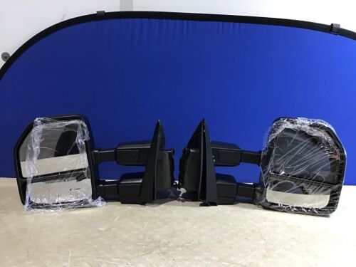 Heated Power Towing Mirrors for 2017-2020 Ford Trucks - One Mirror is Cracked  - Lot 1197