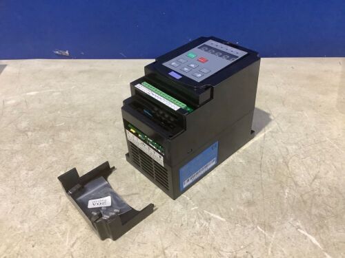 A2-8022 2.2 kW Inverter with Variable Frequency 1-phase/3-phase input AC180-250 V 3-phase output AC220 V speed controller  - Lot 1117