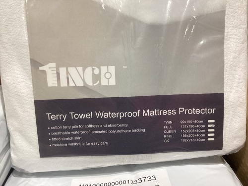 Lot of (10) 1Inch Terry Towel Waterproof Mattress Protector King Size  - Lot 995