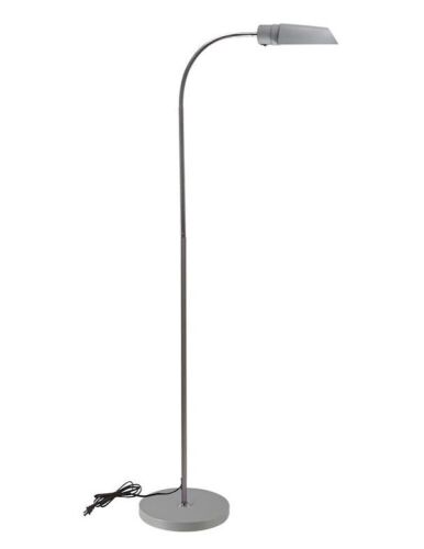 Zoo Med Avian Sun Deluxe Floor Lamp with Avian Sun 5.0 UVB Lamp - Lot 1097