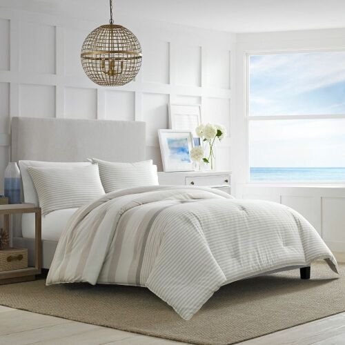 Nautica Saybrook Full/Queen Comforter And Sham Set - Lot 898