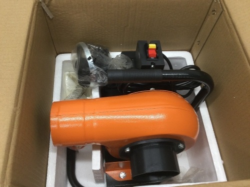 5.7-Amp 660 CFM Dust Collector with 12-Gallon Bag and Optional Wall Mount,new - Lot 353