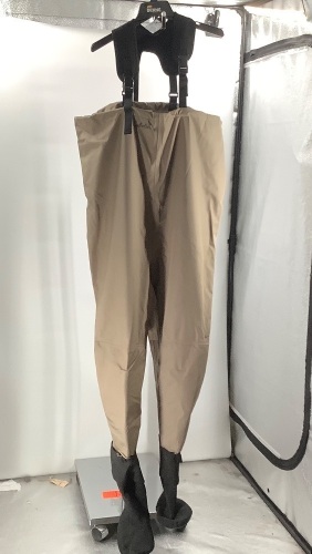 Men's Softsole Waders, Large, Appears New - Lot 130
