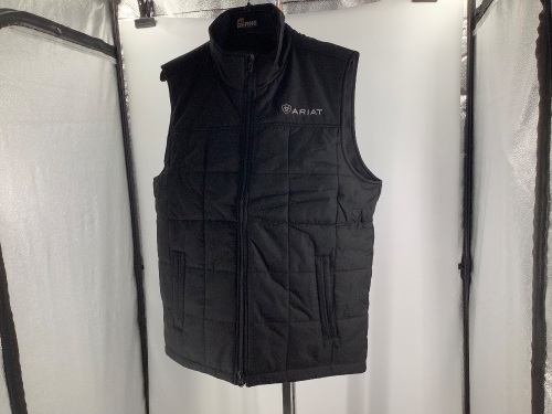 Ariat Men's Vest, Medium, Appears New - Lot 198