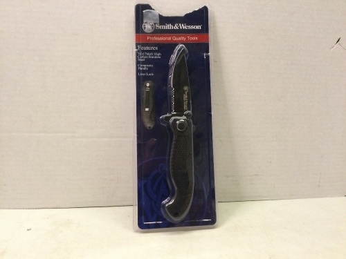 Smith and Wesson Folding Knife, Ecommerce Return - Lot 211