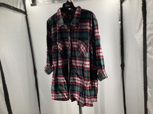 Natural Reflections Women's Flannel, 2X, Appears New - Lot 306