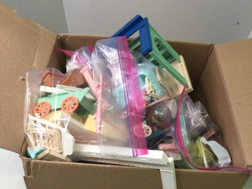 Doll House Parts and Pieces, Ecommerce Return - Lot 431