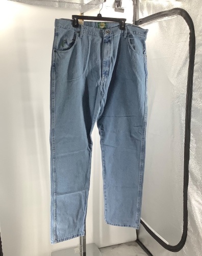 Men's Roughneck Men's Jeans, 42x34, Appears New - Lot 389