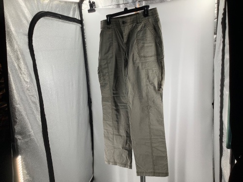 Natural Reflections Women's Pants, 10, Appears New - Lot 500