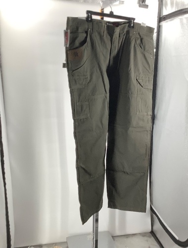 Wrangler Riggs Workwears, 44x32, Appears New - Lot 502