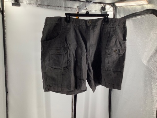 Red Head Men's Shorts, 48, Appears New - Lot 520