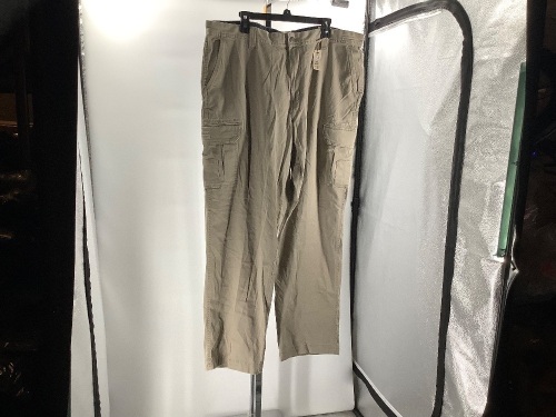 Red Head Men's Pants, 42x34, Appears New - Lot 540