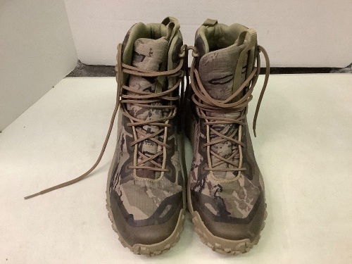 UNder Armour Men's Boots, 10, Ecommerce Return - Lot 663