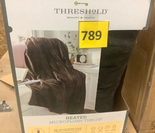 Threshold Heated Microplush Throw  - Lot 789