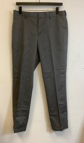 Perry Ellis Premium Flex Pants, Size 36x32, Appears New - Lot 137