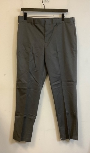 Perry Ellis Premium Flex Twill Pants, Size 38x32, Appears New - Lot 173