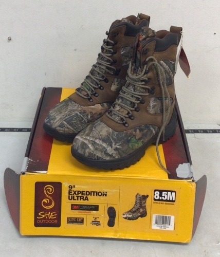 SHE Womens Boots, 8.5M, New - Lot 190