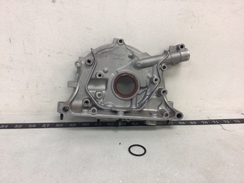 Honda Oil Pump Assembly, E-Commerce Return - Lot 216