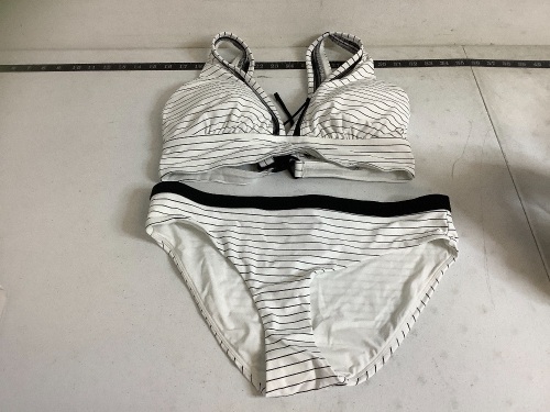 Calia Ladies 2 Piece Swimsuit, L Top/M Bottoms, Appears New - Lot 224