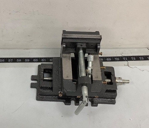 Cross Slide Vise Drill Press, E-Commerce Return - Lot 242