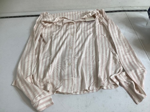 Star Above Pajamas, Size M, Appears New - Lot 370