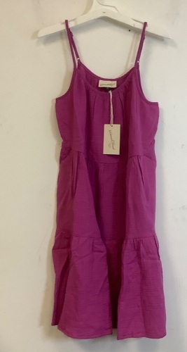 Universal Thread Shirt, Size XS, Appears New - Lot 411
