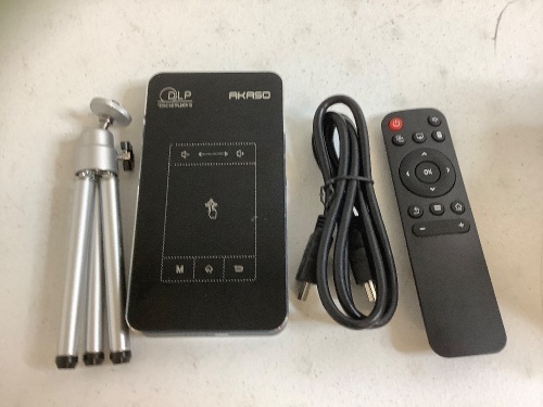 Smart Mini Projector, Powers Up, E-Comm Return - Lot 455