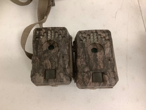 Lot of (2) Trail Cameras, Untested, E-Commerce Return - Lot 469