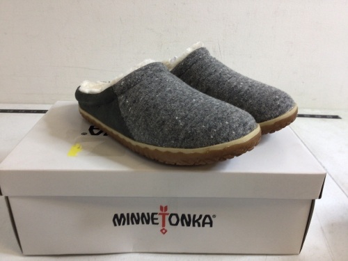 Minnetonka Womens Clogs, 6M, Appears New - Lot 799