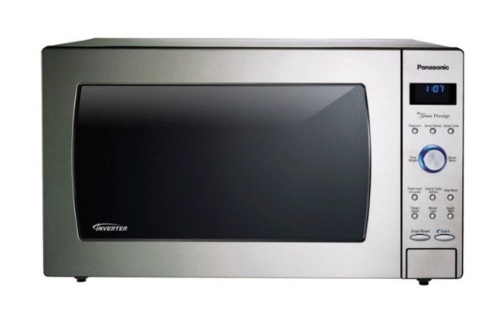 Panasonic 2.2 Cu. Ft. 1250 Watt Microwave, Powers Up, Appears New - Lot 47