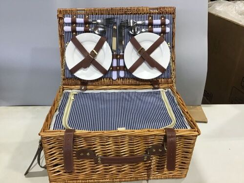 Arkmiido Picnic Basket Set  - Lot 1069