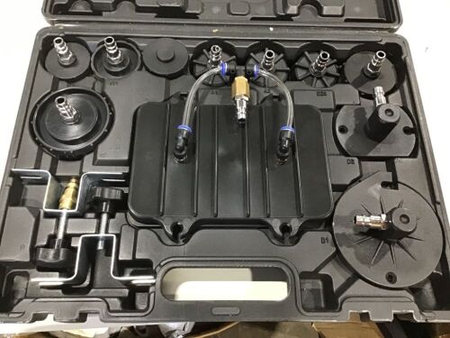 Brake Bleeder Kit - Lot 1079