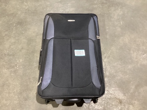Rockland Suitcase with wheels - Lot 864