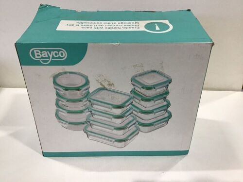 Set of Plastic Storage Containers with Lids  - Lot 891
